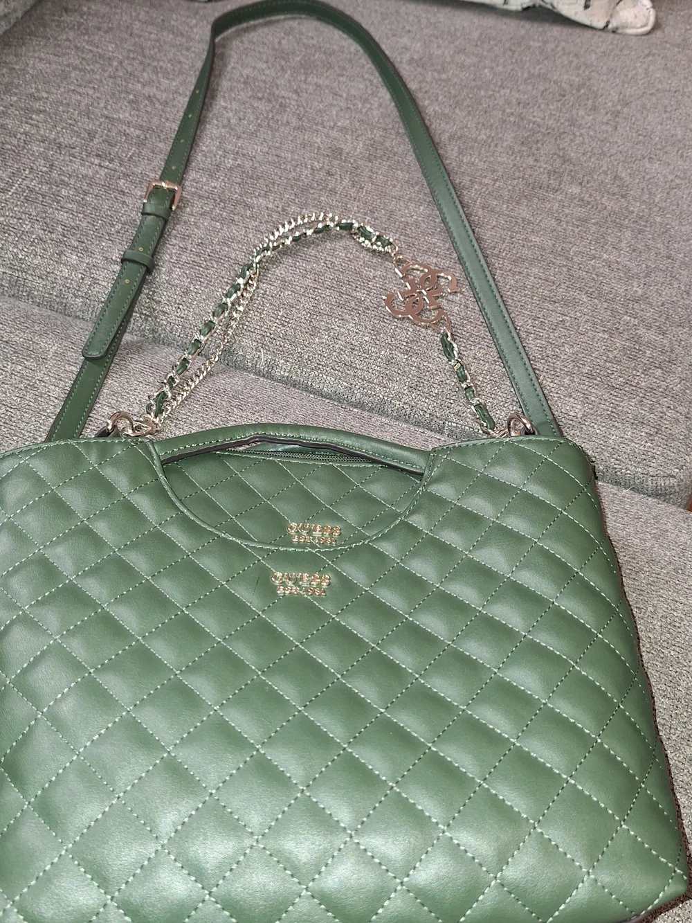 Steve Madden Quilted Green Shoulder Bag with Gold Chain - Picture 1 of 3